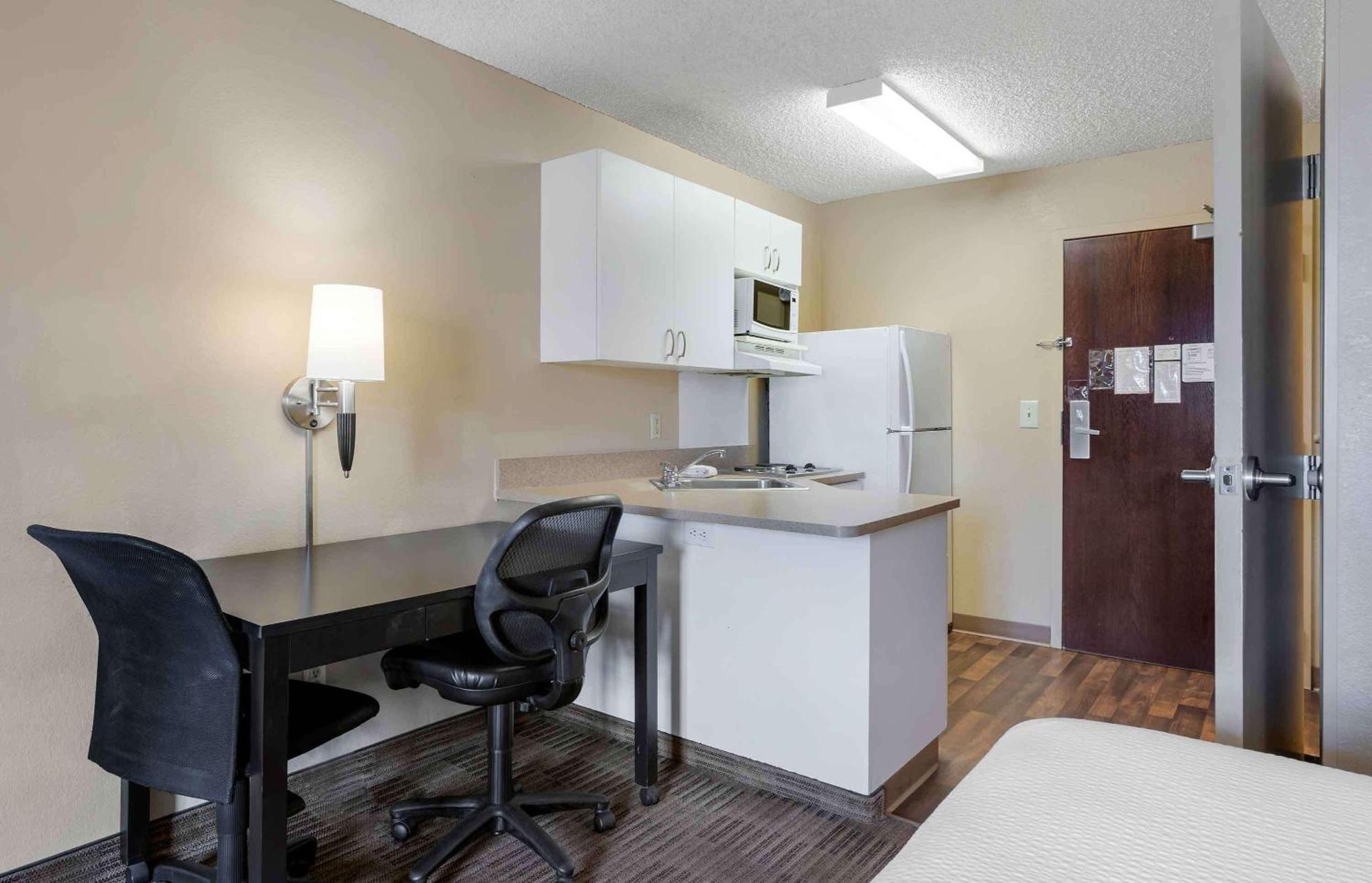 Extended Stay America Suites - Santa Barbara - Calle Real Goleta Eksteriør billede