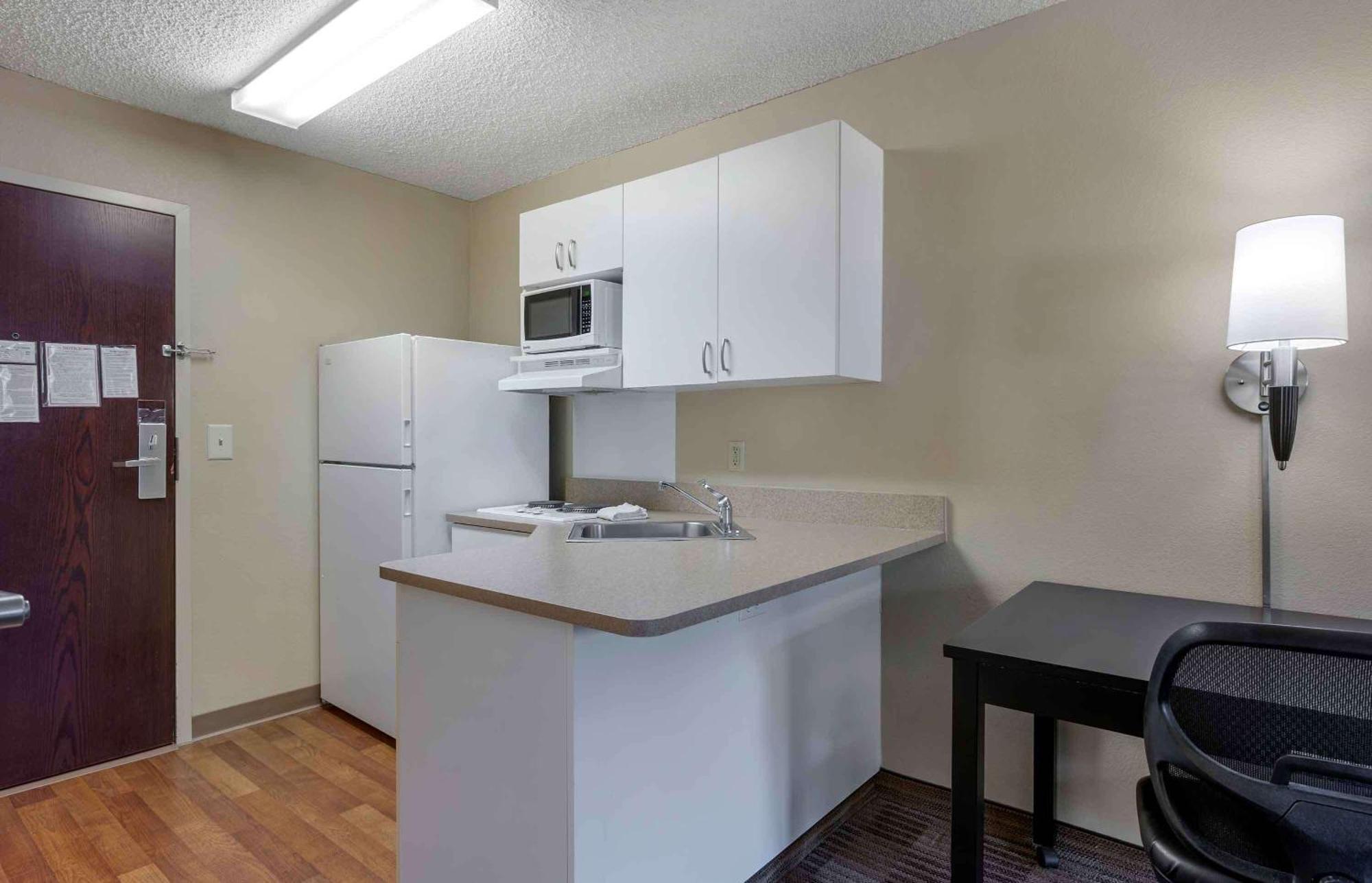 Extended Stay America Suites - Santa Barbara - Calle Real Goleta Eksteriør billede